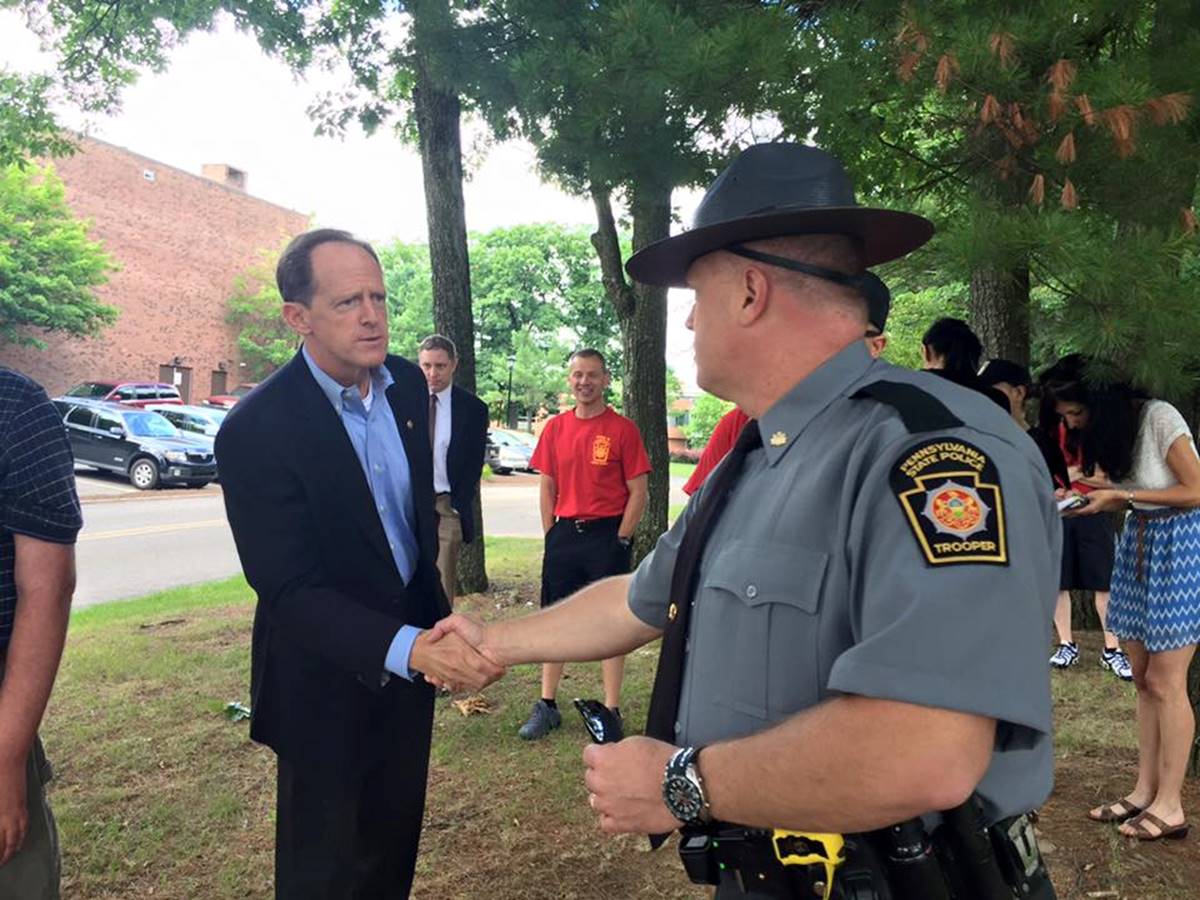 Senator Toomey Honored by National Sheriffs’ Association